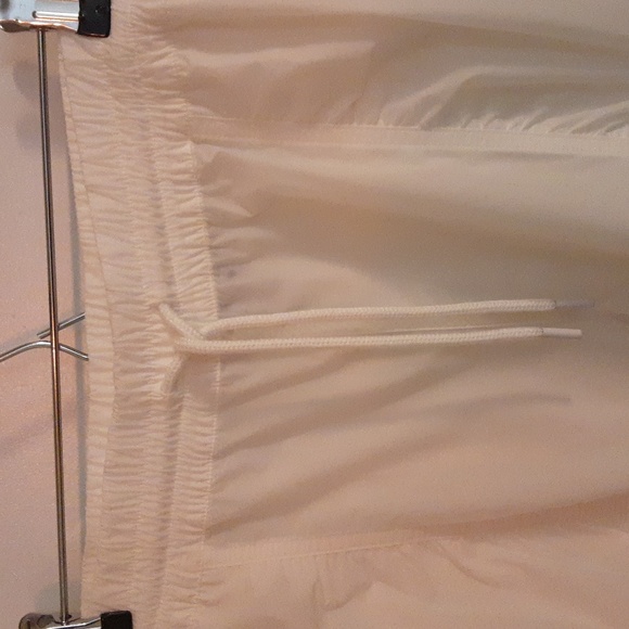 Athleta Parachute Cargo Pants - New with Tags - Picture 4 of 8